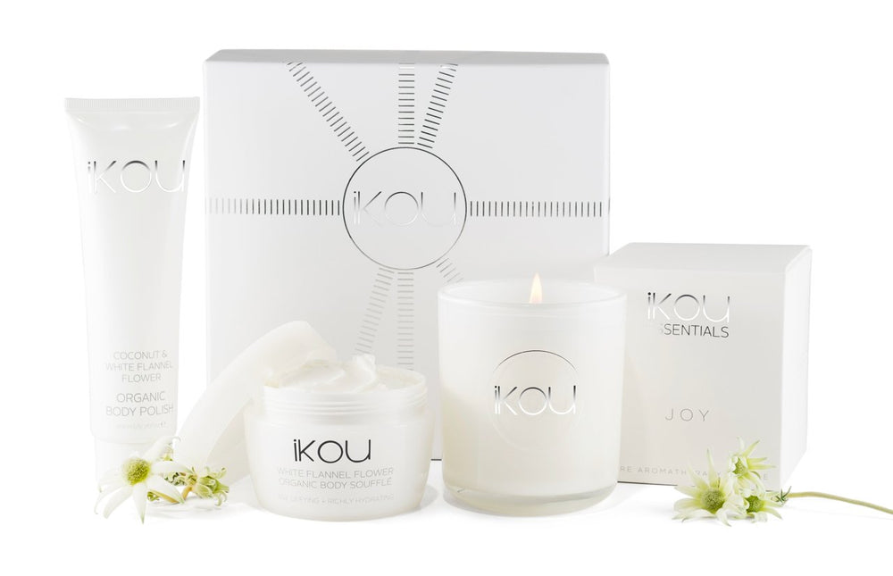 
                  
                    WHITE FLANNEL FLOWER “JOY” GIFT BOX - iKOU
                  
                